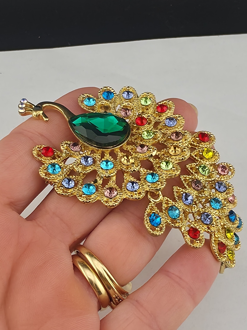 Huge 4" Reticulated Peacock Brooch Emerald Green Crystal Multicolor Rhinestones - Picture 4 of 4
